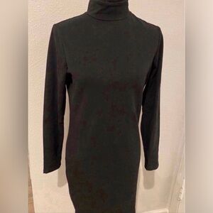 Women’s Dress (Size M)